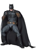 Zack Snyder's Justice League MAFEX Action Figure Batman 16 cm (re-run) - immagine 3