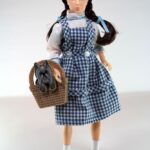 The Wizard of Oz Action Figure Dorothy 20 cm