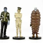 BEETLEJUICE 2 IMMIGRATION HALL SET 1 - 3" FIG