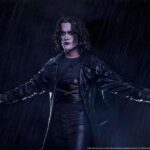 THE CROW 1:3 SCALE STATUE