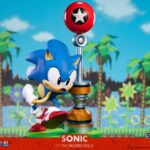 SONIC THE HEDGEHOG 11inch PVC FIGURE