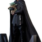 SW PR CO MANDALORIAN LUKE & GROGU STATUE