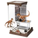 JURASSIC PARK VELOCIRAPTOR DIORAMA