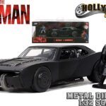 Batman 2022 - Batmobile With Batman - 1:32 Die-Cast Model