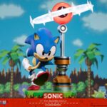 SONIC THE HEDGEHOG 11" COLLECTOR PVC FIG