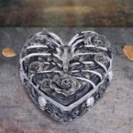 GOTHIC CAGED HEART BOX