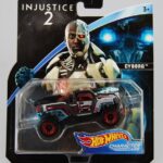 Hot Wheels - DC Comics CYBORG Injustice 2 Modellino Character Cars Metallo 7cm  MATTEL