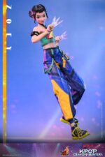 KPop Demon Hunters Action Figure 1/6 Zoey 27 cm - immagine 4