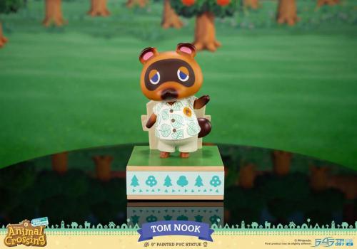 57899_1771878529 ST Animal Crossing New Horizons: Tom Nook 22cm - immagine 1