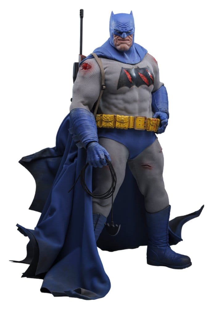 x_hot915378 Batman: The Dark Knight Returns Comic Masterpiece Action Figure 1/6 Batman (Battle Damaged Version) 32 cm - immagine 1