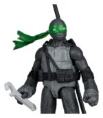 Teenage Mutant Ninja Turtles Page Punchers Action Figure Donatello (Black White & Green ) (Red Platinum Edition) 13 cm - immagine 3