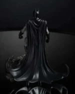 DC DIRECT BATMAN BLACK & WHITE BY BJORN BARENDS STATUE - immagine 3