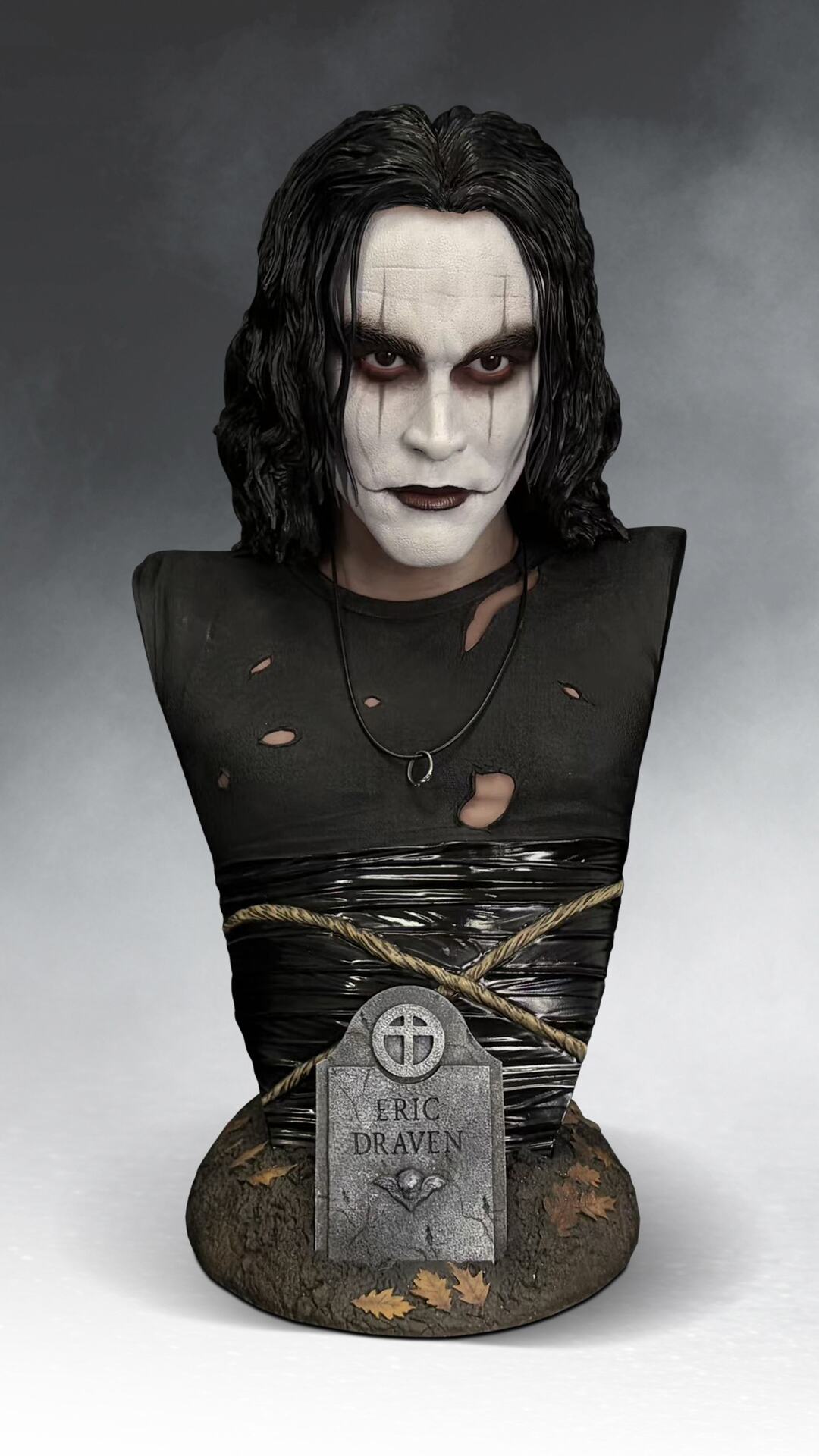 112616__22b65a69 THE CROW LIFE-SIZE BUST - immagine 1