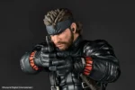 REVOLTECH A.Y. METAL GEAR SOLID DELTA NAKED SNAKE SNEAKING SUIT VER ACTION FIGURE - immagine 2