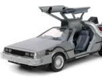 BACK TO THE FUTURE PART 1 1982 DELOREAN LIGHTS 1/24 DIE-CAST MODEL - immagine 6