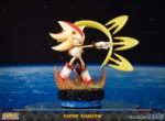 SONIC SUPER SHADOW STATUE - immagine 5