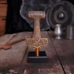 HAMMER OF THOR STATUE - immagine 5