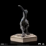 JW ICONS VELOCIRAPTOR BLUE STATUE - immagine 5