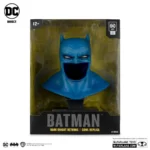 DC DIRECT BATMAN 1:3 COWL PROP REPLICA DARK KNIGHT RETURNS - immagine 2