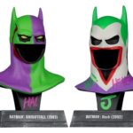 Batman DC Direct Mini Replica 1/3  2-pack Batman Cowls Hush & Knightfall (Jokerized) (Gold Label) 18 cm