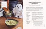 Harry Potter: The Official Wizarding World Cookbook: Magical Dishes from Hogwarts *German Version* - immagine 2