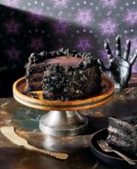 Wednesday: The Official Cookbook - Exceedingly Strange Recipes from Nevermore Academy *German Version* - immagine 6