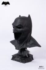 Justice League: Batman v Superman: Dawn of Justice Replica 1/1 Batman Cowl 51 cm - immagine 2