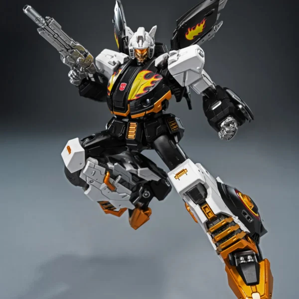 TRANSFORMERS MDLX STEPPER ACTION FIGURE