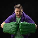 The Incredible Hulk Marvel Legends Premium Roleplay Fists - immagine 6