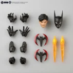 REVOLTECH A.Y. BATMAN BEYOND CLASSIC VER. ACTION FIGURE - immagine 2