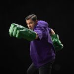 The Incredible Hulk Marvel Legends Premium Roleplay Fists - immagine 5