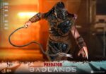 Predator: Badlands Movie Masterpiece Action Figures 2-Pack 1/6 Dek (Bone Bison Armor) and Bud 31 cm - immagine 4