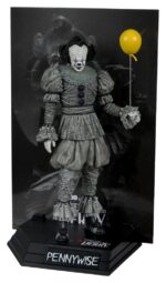 It Welcome to Derry Movie Maniacs Figure Pennywise (Black & White) 16 cm - immagine 2