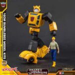 Transformers: Generation One AMK PRO Series Plastic Model Kit Bumblebee 16 cm