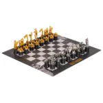 DC BATMAN VS THE JOKER CHESS SET - immagine 2