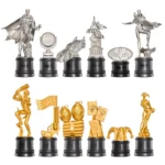 DC BATMAN VS THE JOKER CHESS SET - immagine 3