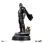 MANDALORIAN & GROGU MOVIE THE MANDALORIAN LEGACY REPLICA 1/4 STATUE - immagine 3
