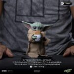 The Mandalorian & Grogu Grogu Collection Statue Grogu Food Cart Snack - immagine 2