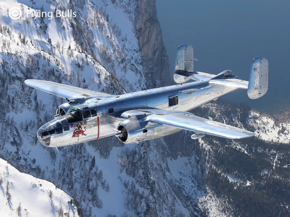 x_rev05643 Flying Bulls Revell Model Kit North American B-25J Mitchell - immagine 1