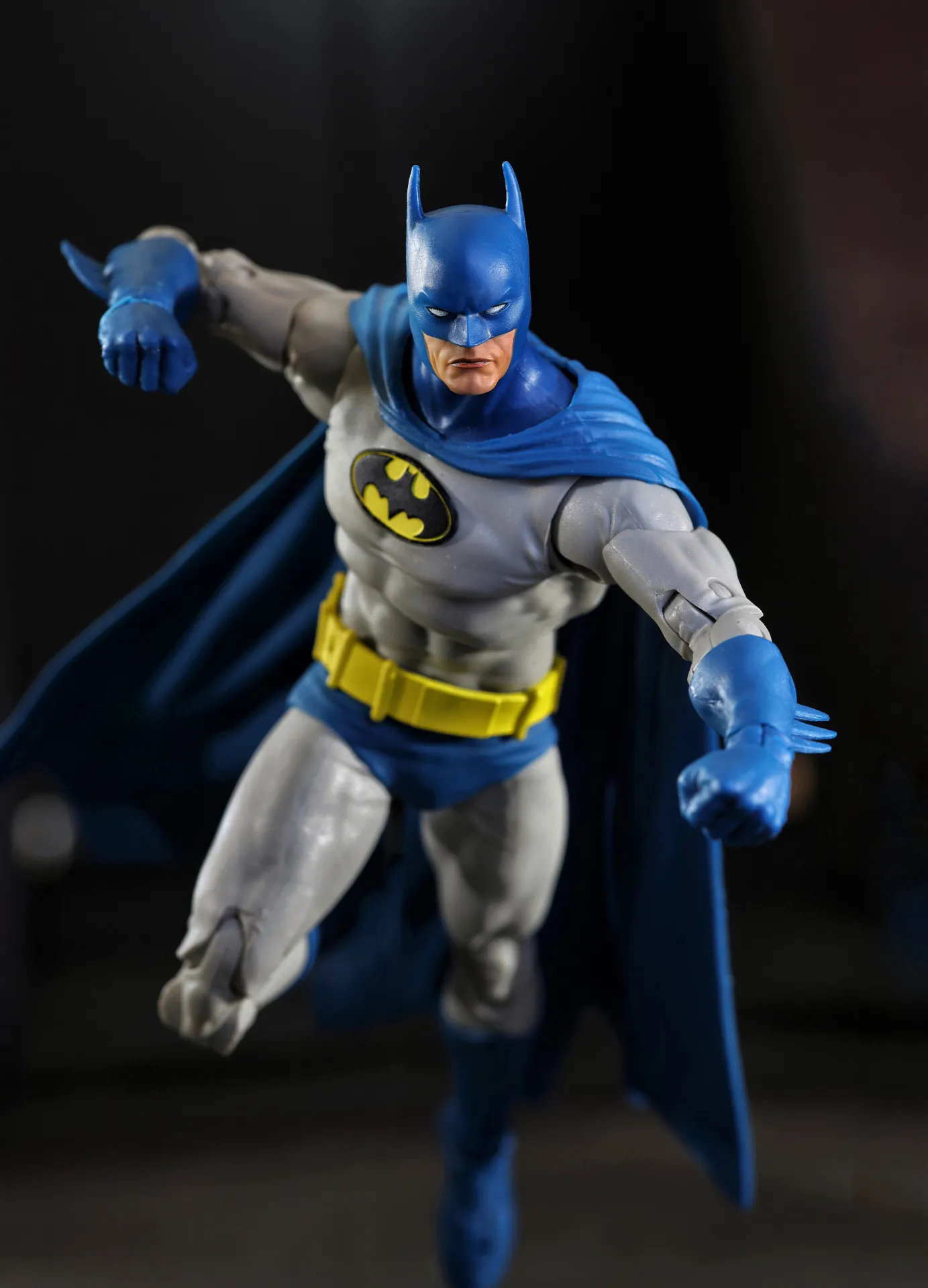 115208__db5bbbfc MCFARLANE VAULT DC MULTIVERSE 7INCH BATMAN (KNIGHTFALL) ACTION FIGURE - immagine 1