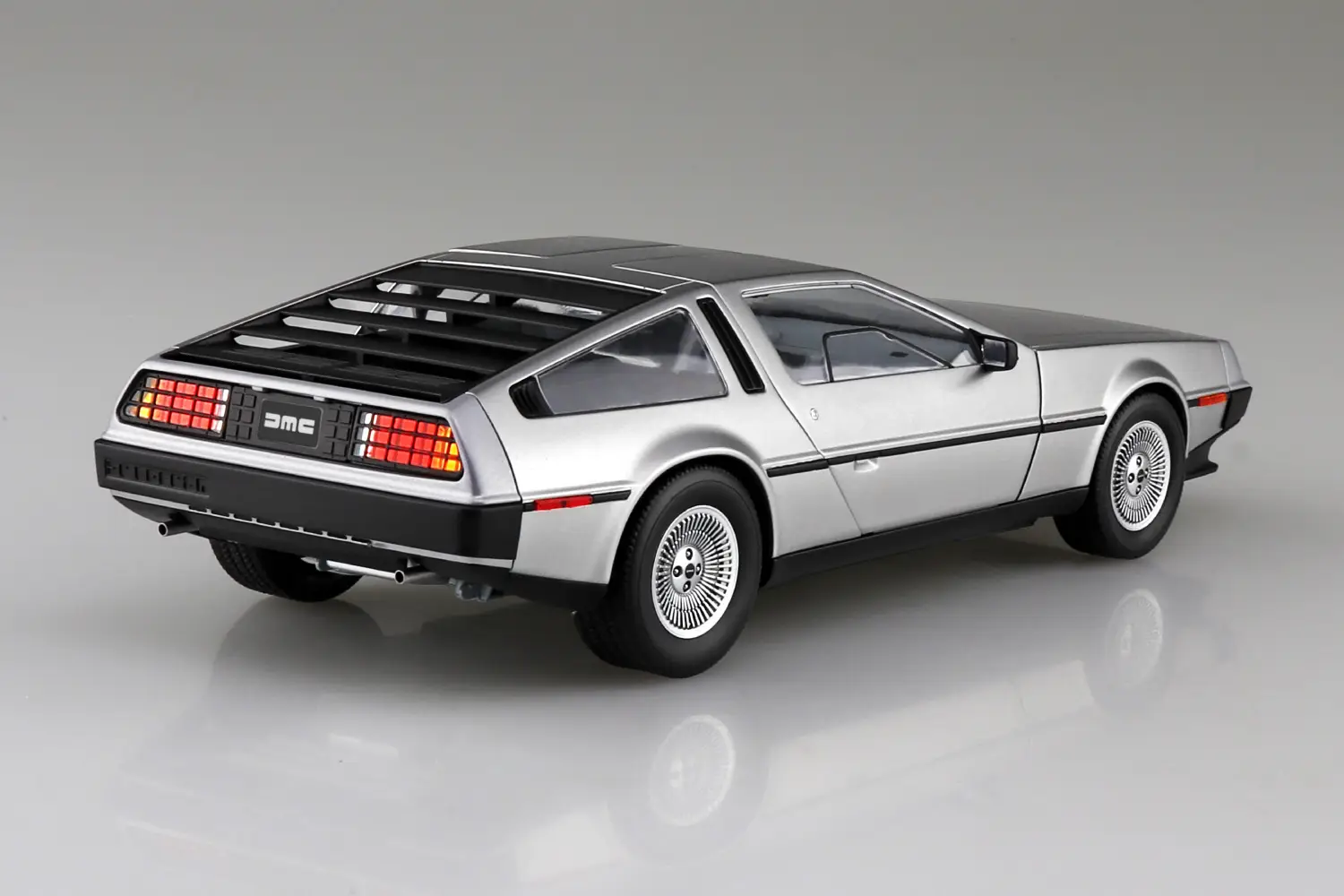 116067__fb9a7be4 BTTF DELOREAN DMC-12 MK 1/24 - immagine 1