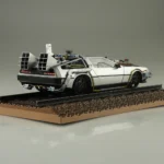 BTTF TIME MACHINE FROM BACK TO THE FUTURE PART I WITH FIGURE MK 1/24