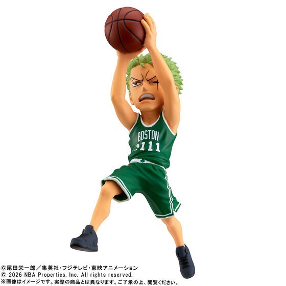 ANX10004 -- 000 (35983) One Piece x NBA World Collectable Figure - Zoro (Boston Celtics) Limited Edition - immagine 1