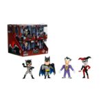 Batman Personaggi cm. 6,5, 4 asst. Il display contiene 4 Batman, 4 Joker, 2 Catwoman e 2 Harley Quinn