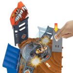 Hot Wheels - Monster Trucks: Sfida in Testacoda con Tiger Shark - immagine 4