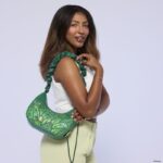 A Bug's Life by Loungefly Crossbody Bag - immagine 3