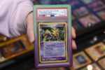 Evoretro Bumper for PSA Graded Card Slab Gradient Green-Purple Glitter - immagine 4