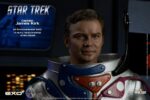 Star Trek: The Original Series Action Figure 1/6 Captain James T. Kirk (in Environmental Suit) 29 cm - immagine 3