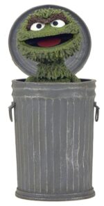 Sesame Street Ultimate Action Figure Oscar the Grouch 18 cm