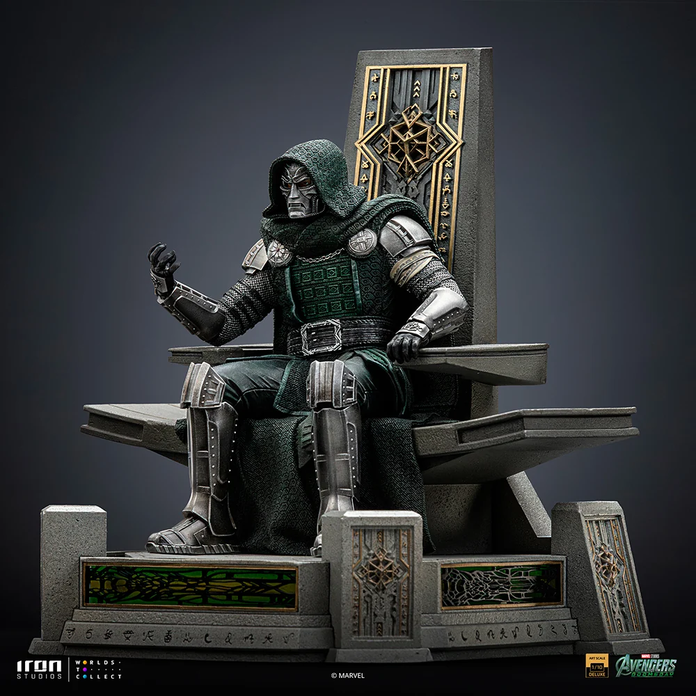 116352__4c58e837 AVENGERS:DOOMSDAY DOCTOR DOOM ON THRONE 1/10 STATUE - immagine 1
